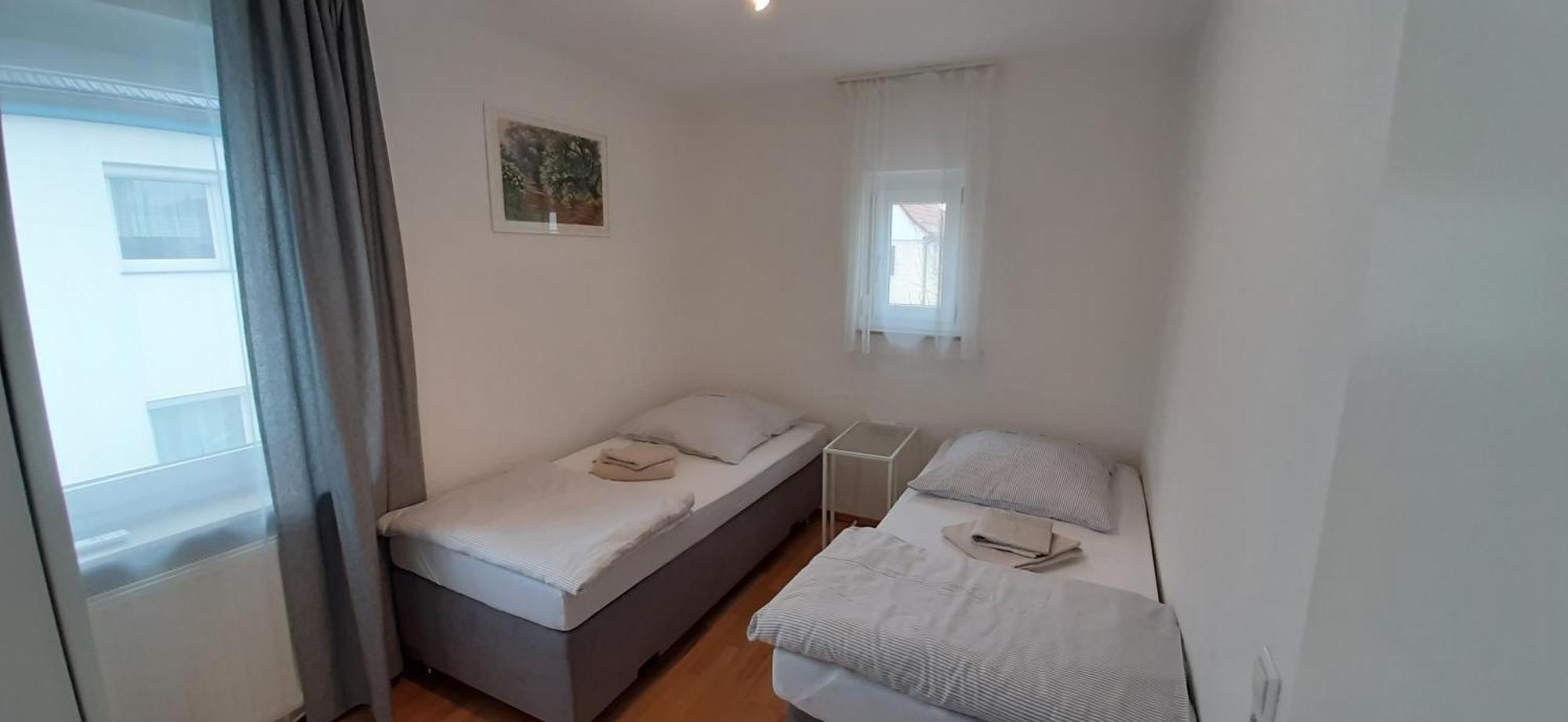 Fewo Reutlingen Heinestrasse Номер фото