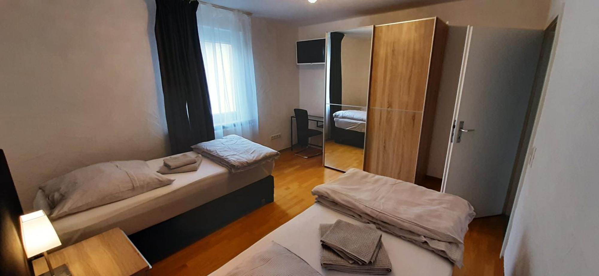 Fewo Reutlingen Heinestrasse Номер фото